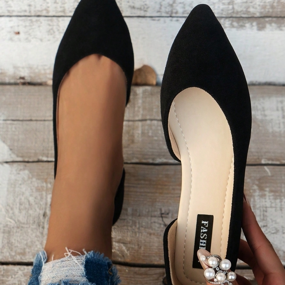 Black Flat-Soled Hollow Shoes